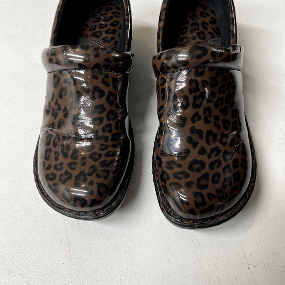 B.O.C. Born Concepts Peggy Brown Clog Womens 8 Comfort Shoe Cheetah Print C8638 - Picture 2 of 12